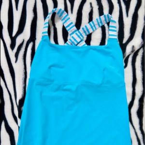 Lululemon workout top